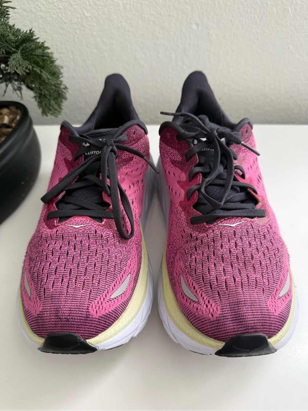 Hoka Clifton 8 Women size 10 Running Shoes in Magenta and Black - Picture 3 of 11